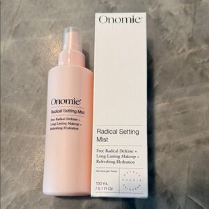 Onomie  Radical Setting Mist spray. 150ml